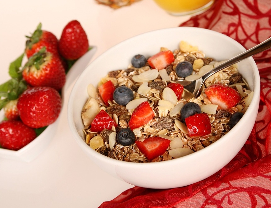 《黃帝內經》：食養五臟，五谷為基