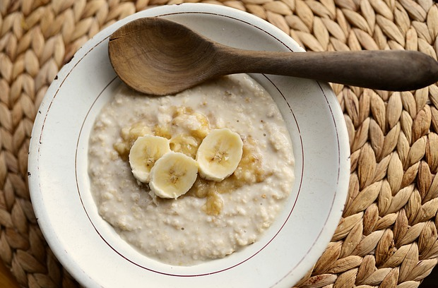 你喝的素時刻五谷膳食粉，并不是普通的五谷雜糧粥
